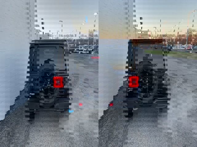 Used 2024 Jeep Wrangler Unlimited Sahara image 6