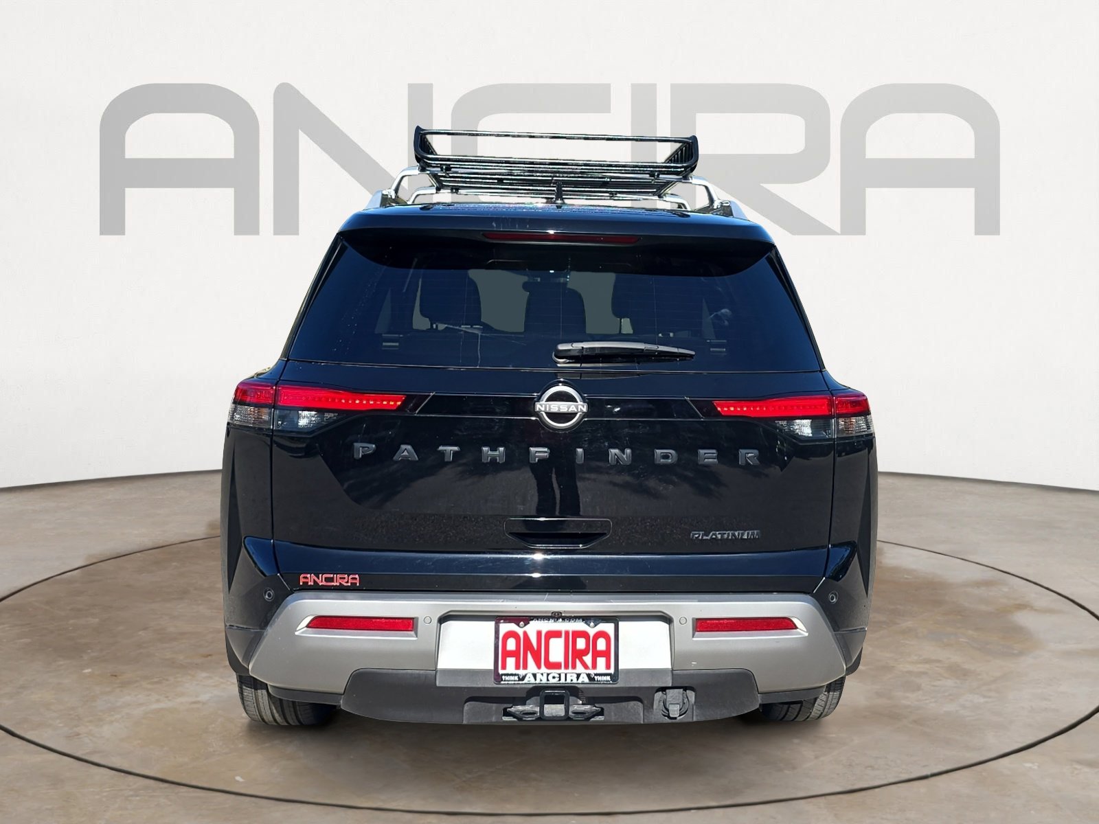 Used 2024 Nissan Pathfinder Platinum image 9