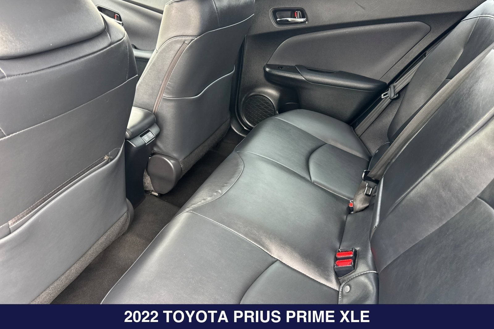 Used 2022 Toyota Prius Prime XLE FWD image 13