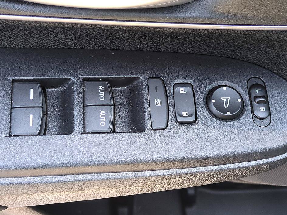 Used 2017 Honda CR-V EX image 15