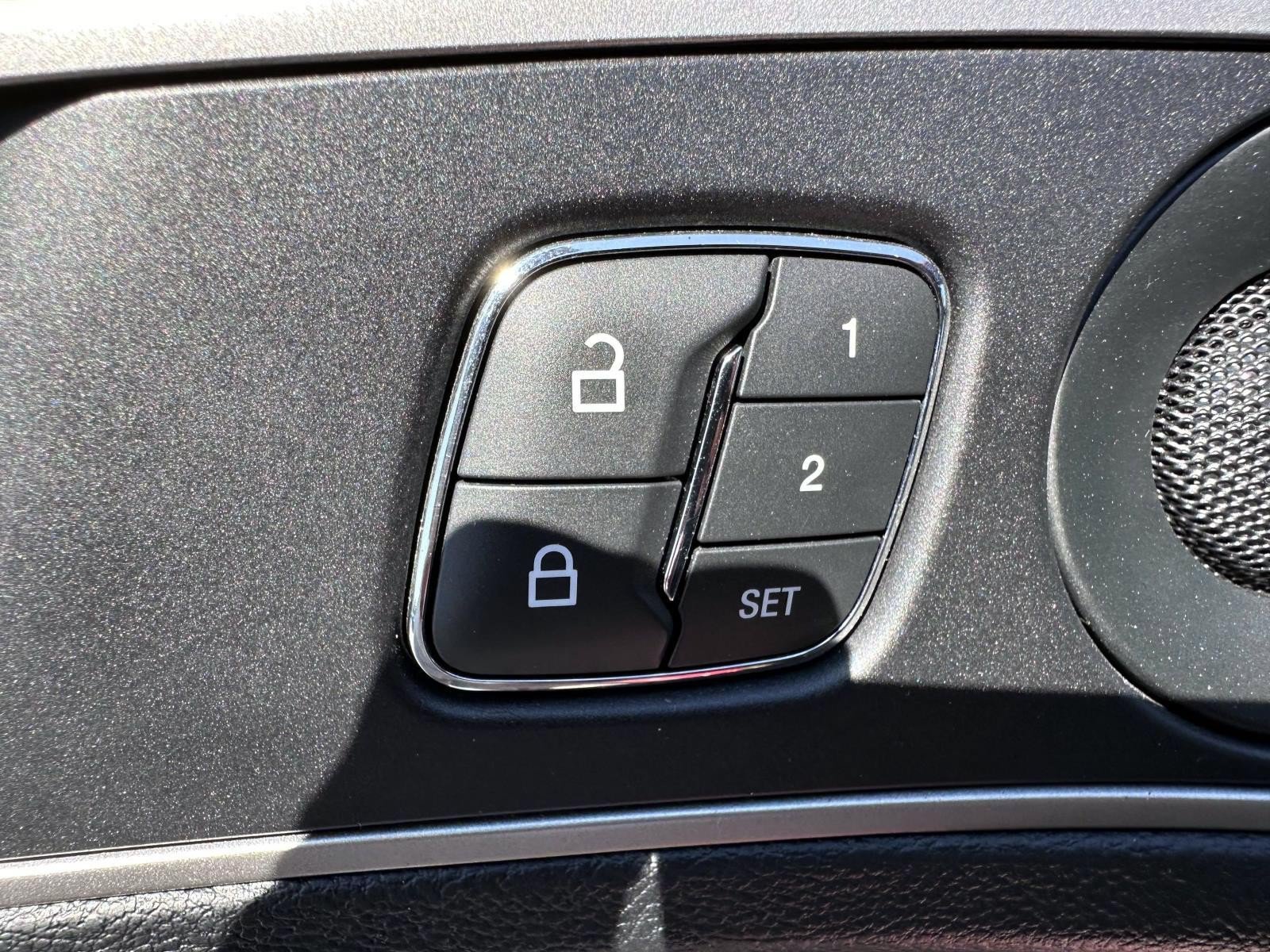Used 2019 Lincoln MKZ Reserve w/ Reserve Plus Package AWD/4WD image 10