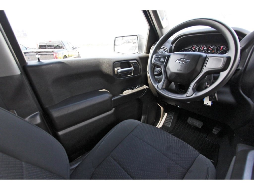 Used 2021 Chevrolet Silverado 1500 Custom Trail Boss w/ LPO, Dark Essentials Package AWD/4WD image 9