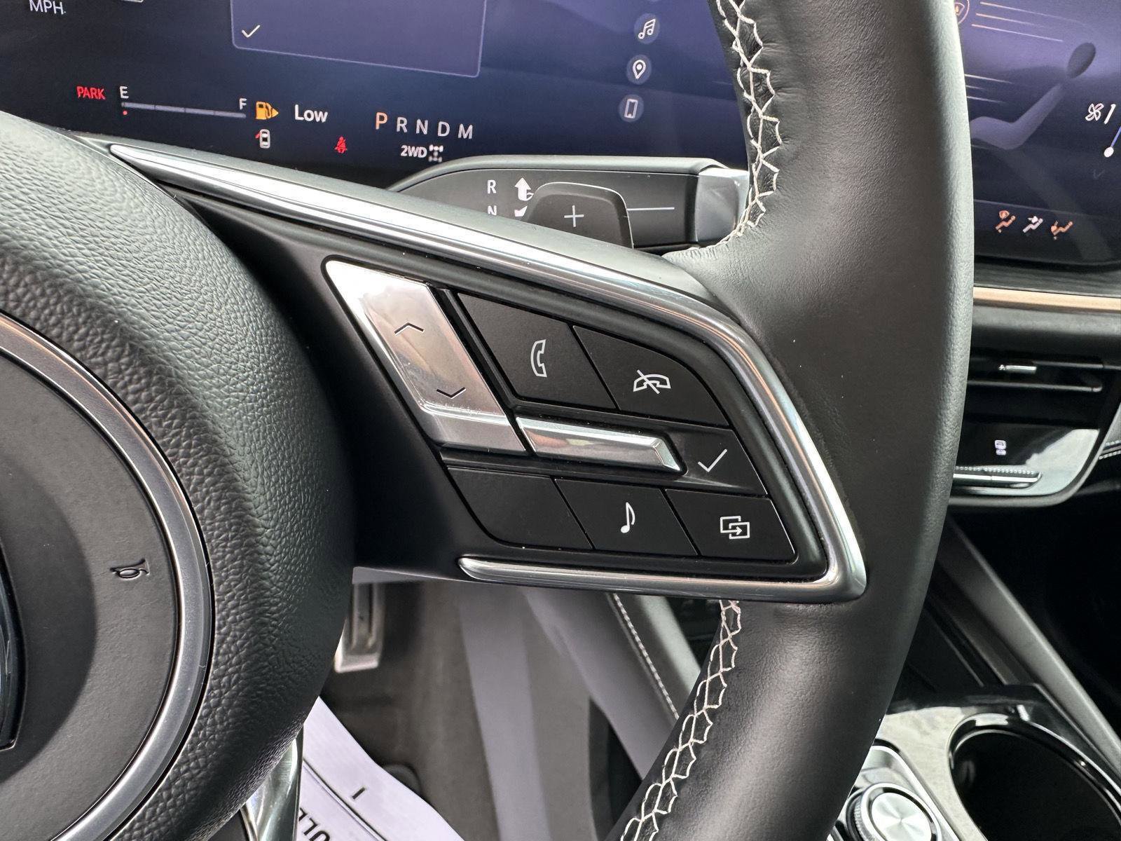 Used 2025 Buick Envision Sport Touring image 24