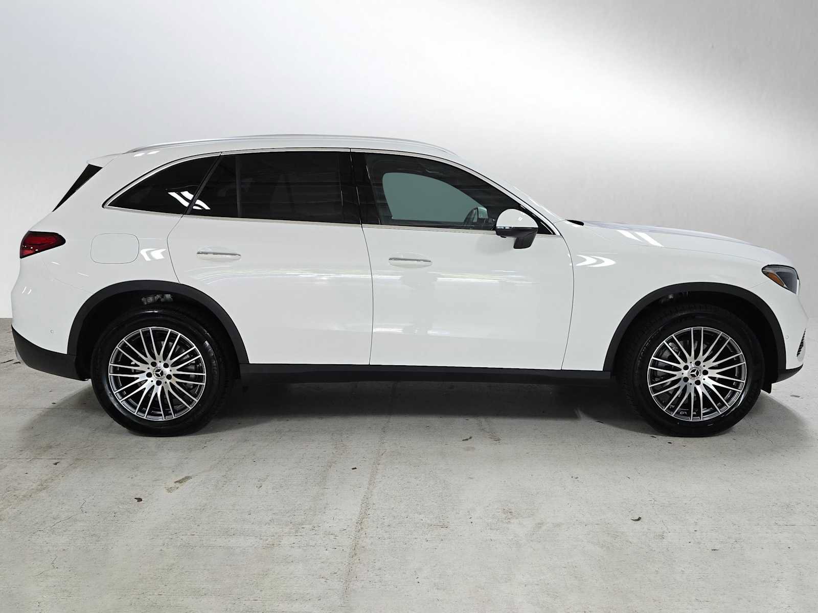 Certified 2026 Mercedes-Benz GLC 300 4MATIC image 2