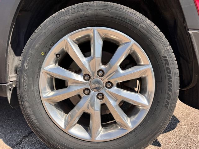 Used 2016 Jeep Cherokee Limited AWD/4WD image 30