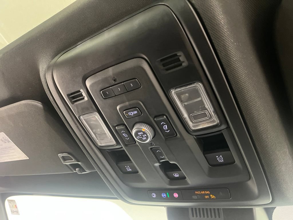 Certified 2023 Chevrolet Tahoe High Country w/ Advanced Technology Package AWD/4WD image 32