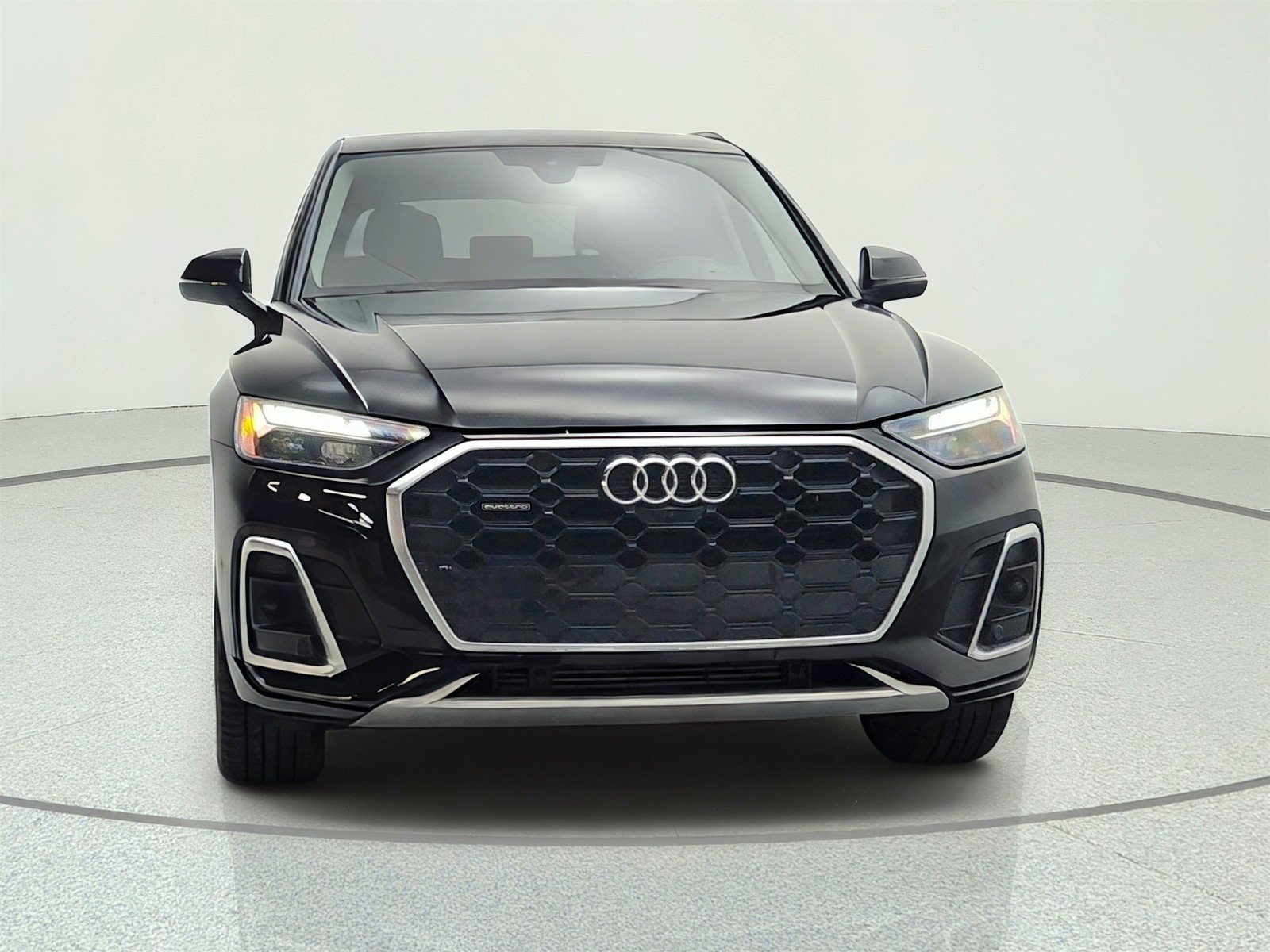 Used 2023 Audi Q5 2.0T Premium Plus w/ Premium Plus Package AWD/4WD image 2