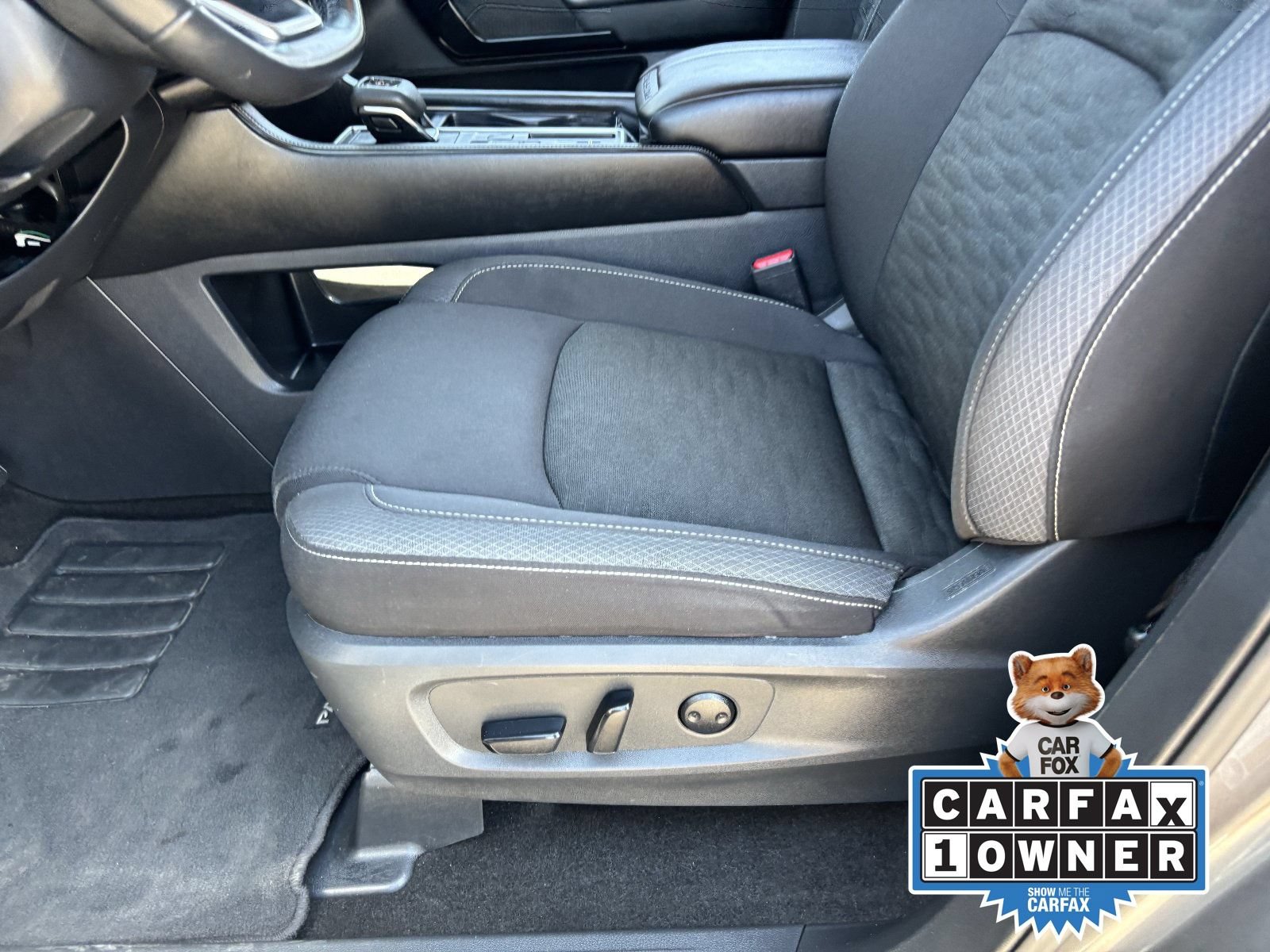 Certified 2025 Nissan Pathfinder SV FWD image 21