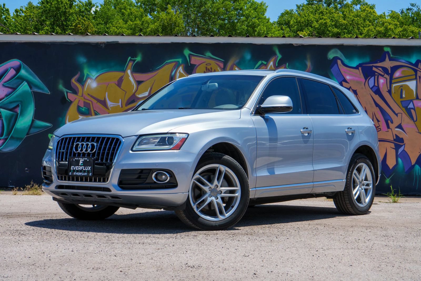 Used 2017 Audi Q5 2.0T Premium Plus w/ Technology Package AWD/4WD image 5