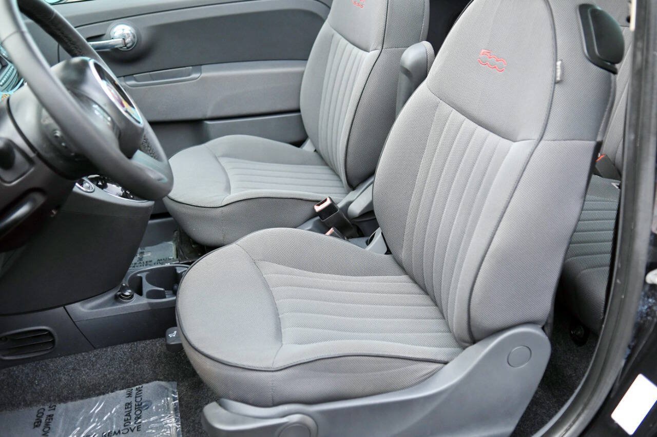 Used 2012 FIAT 500 Lounge FWD image 16