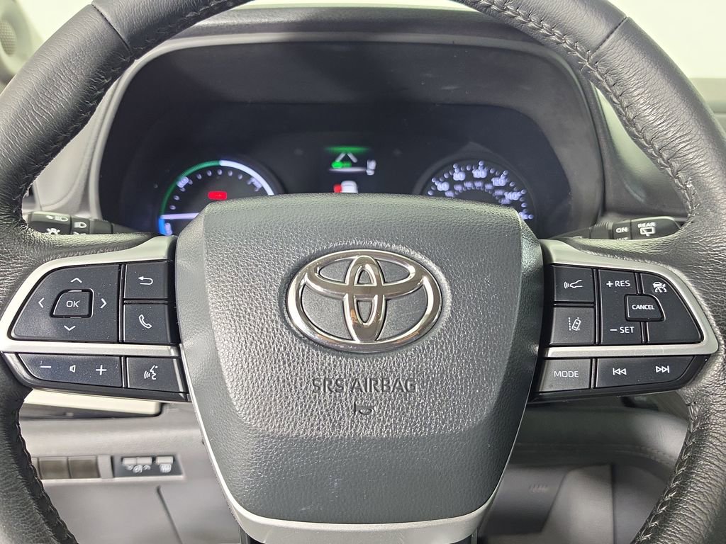 Certified 2024 Toyota Sienna XLE w/ XLE Plus Package FWD image 14