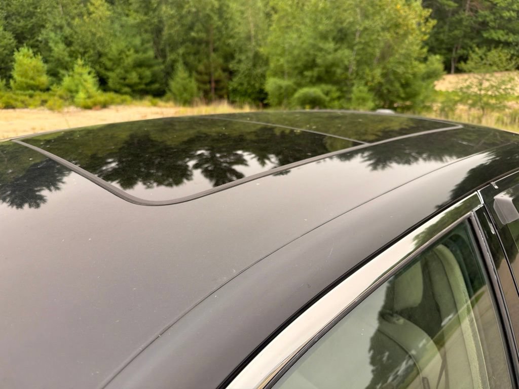 Used 2014 Chrysler 300 C w/ Beats Audio Group AWD/4WD image 7