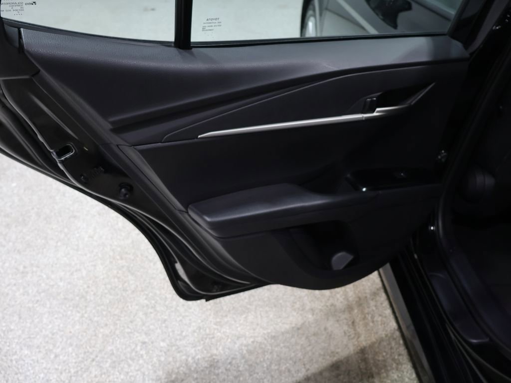Used 2025 Toyota Camry LE image 18