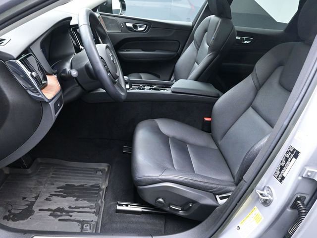 Used 2023 Volvo XC60 B5 Plus w/ Climate Package image 18