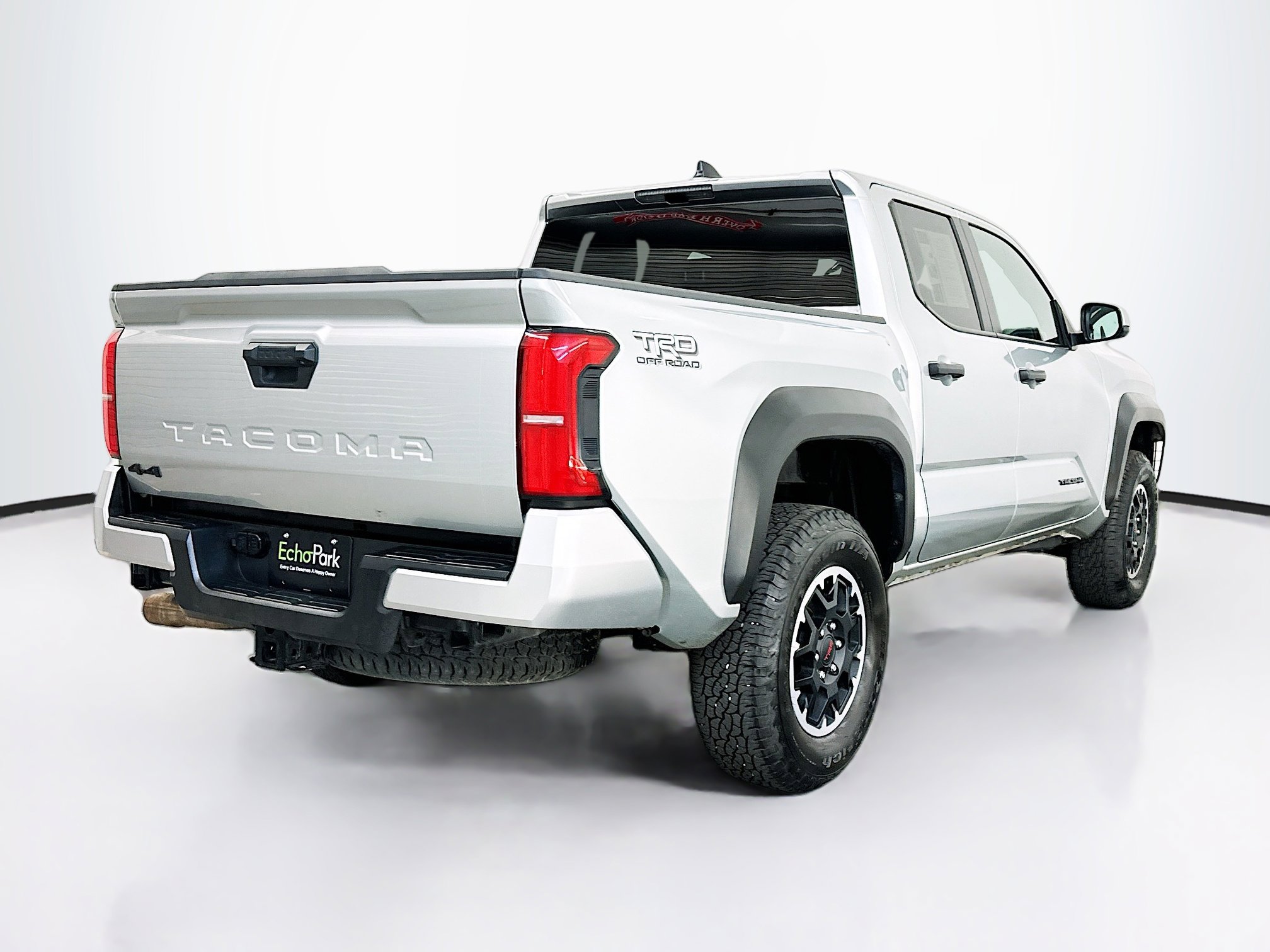 Used 2025 Toyota Tacoma TRD Off-Road AWD/4WD image 9