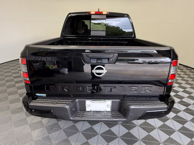 Used 2025 Nissan Frontier SV RWD image 13