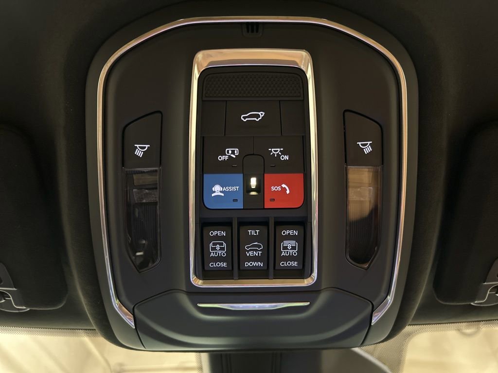 New 2026 Jeep Grand Cherokee Summit w/ Adv Protech Group IV image 25