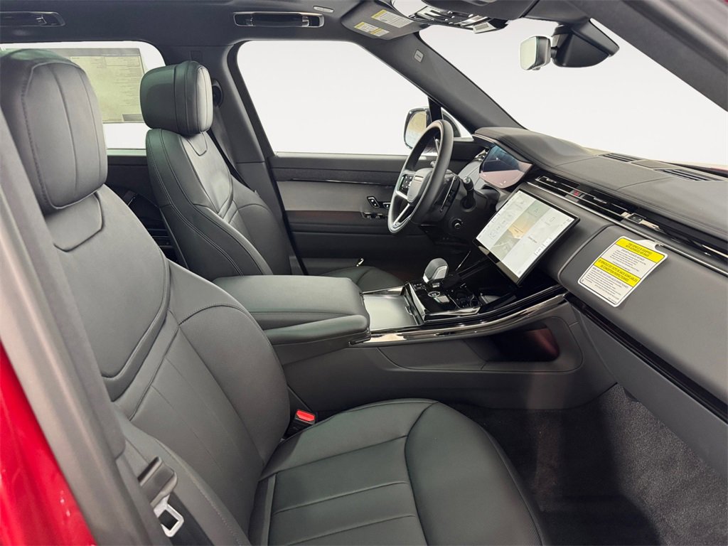 New 2025 Land Rover Range Rover Sport SE image 15