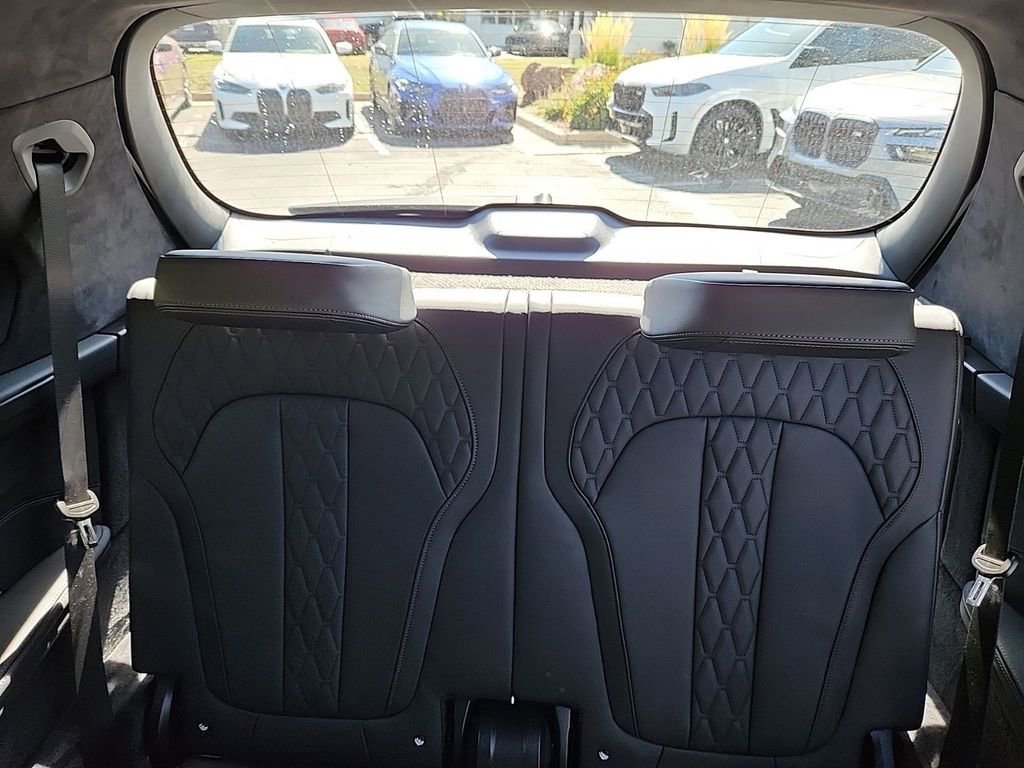 New 2025 BMW X7 M60i image 22