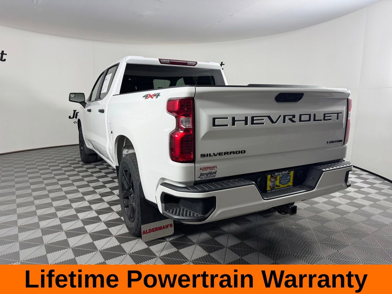 Used 2022 Chevrolet Silverado 1500 Custom w/ LPO, Dark Essentials Package image 9