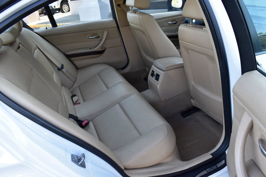 Used 2011 BMW 328i Sedan w/ Premium Pkg image 23