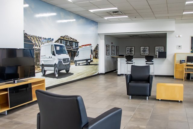 Used 2024 Mercedes-Benz Sprinter 3500 image 17