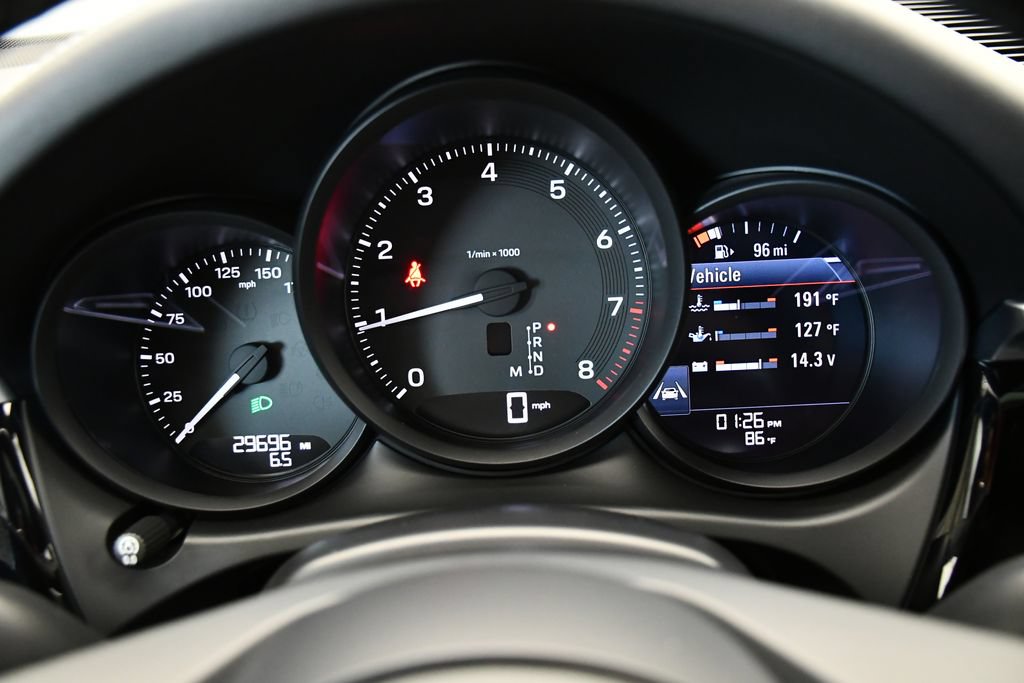 Certified 2024 Porsche Macan AWD/4WD image 25