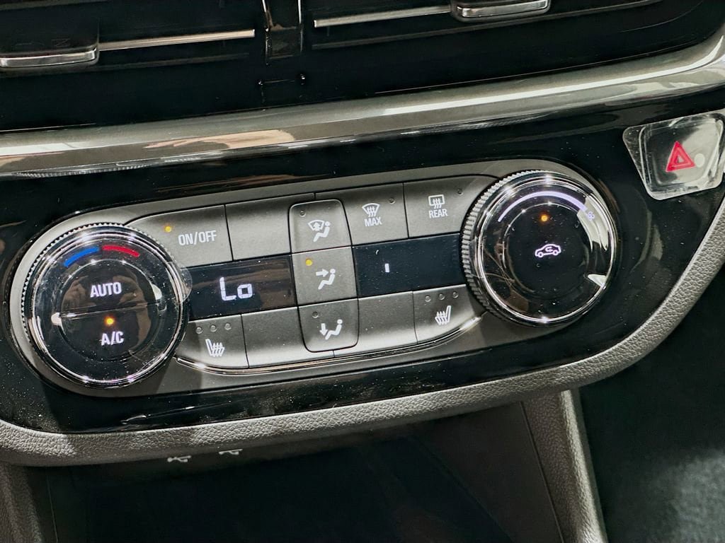 New 2026 Buick Envista Sport Touring w/ Convenience I Package FWD image 22