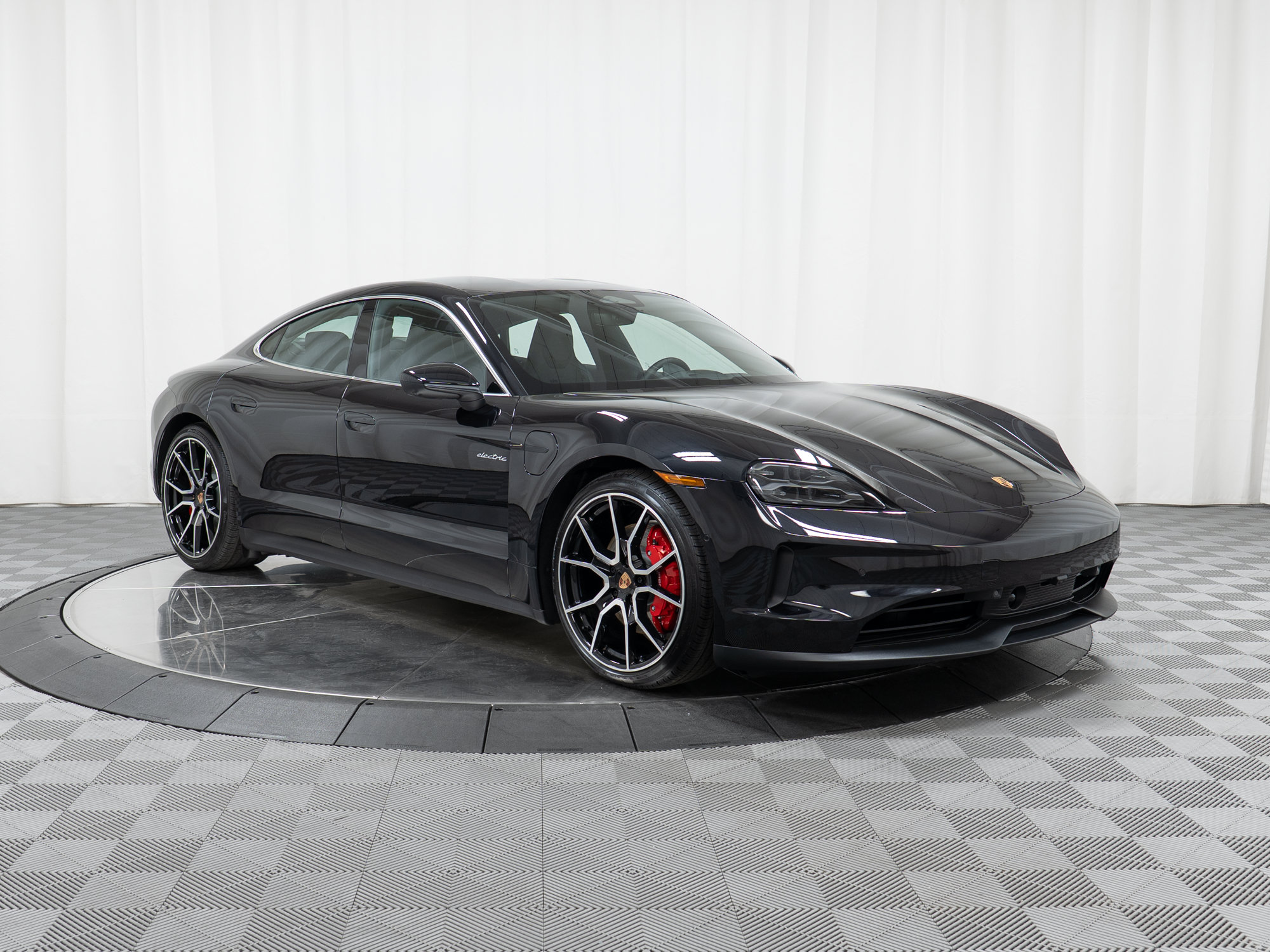 New 2026 Porsche Taycan 4S AWD/4WD image 9
