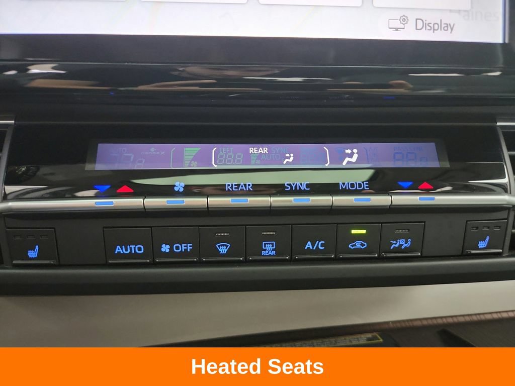 Used 2021 Toyota Sienna XLE w/ XLE Plus Package FWD image 19