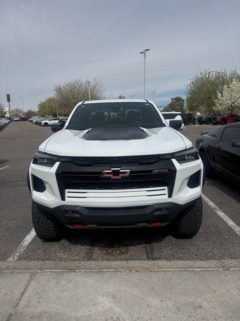 Used 2025 Chevrolet Colorado ZR2 w/ Technology Package image 10