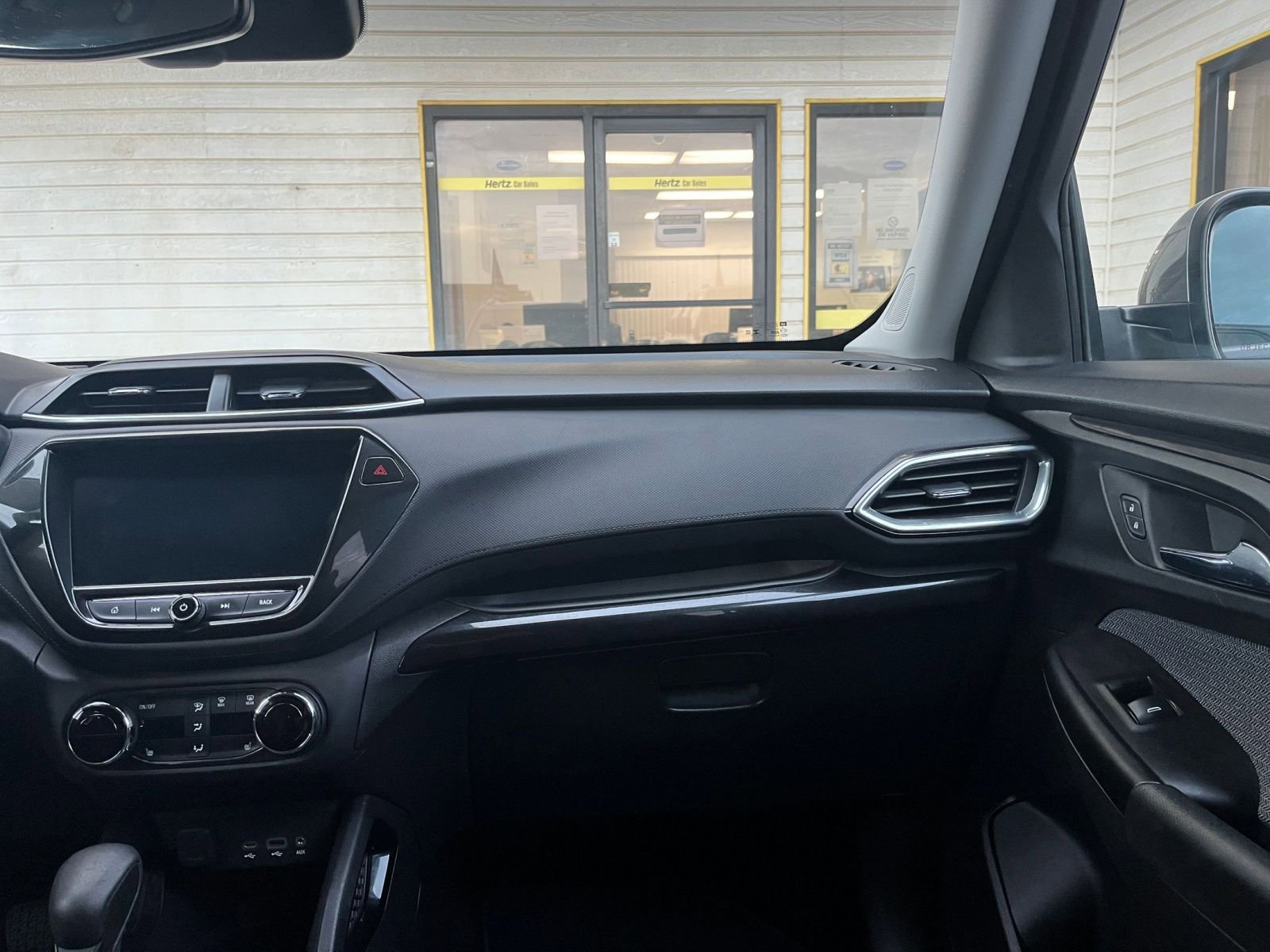 Used 2023 Chevrolet TrailBlazer LT w/ Convenience Package image 35