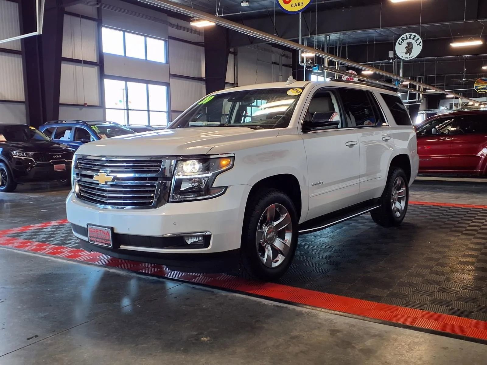 Used 2020 Chevrolet Tahoe Premier AWD/4WD image 3