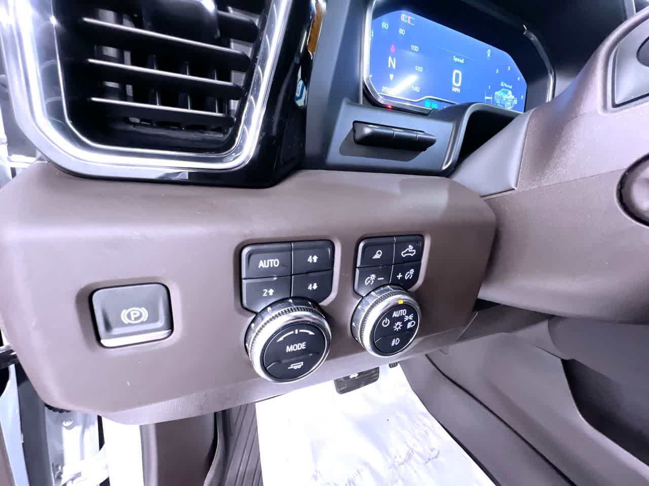 Used 2024 GMC Sierra 1500 Denali w/ Denali Reserve Package AWD/4WD image 16