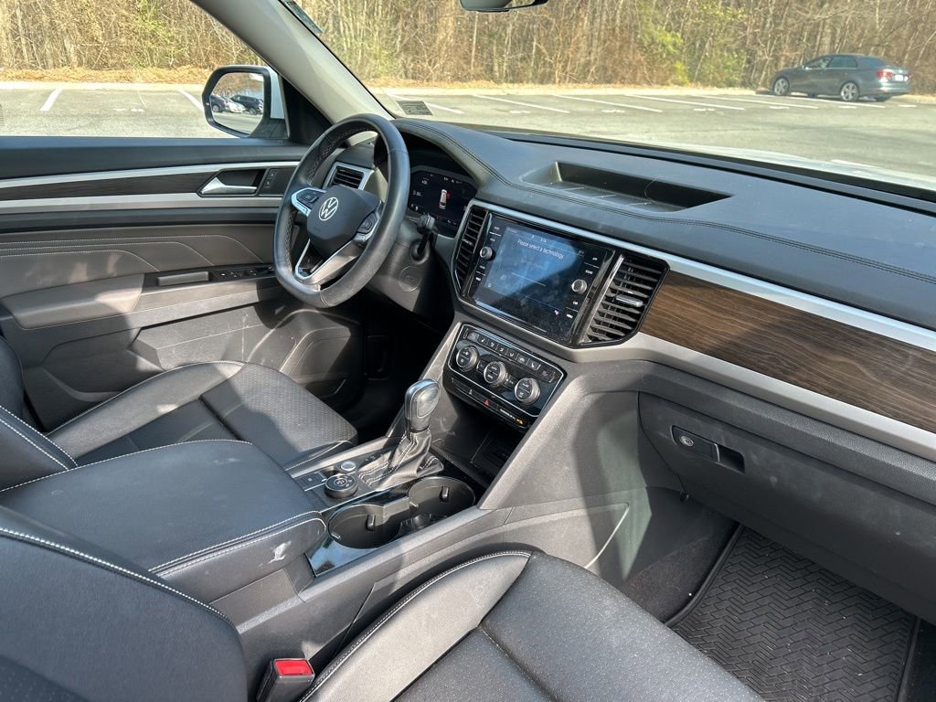 Used 2022 Volkswagen Atlas SE w/ Panoramic Sunroof Package image 14