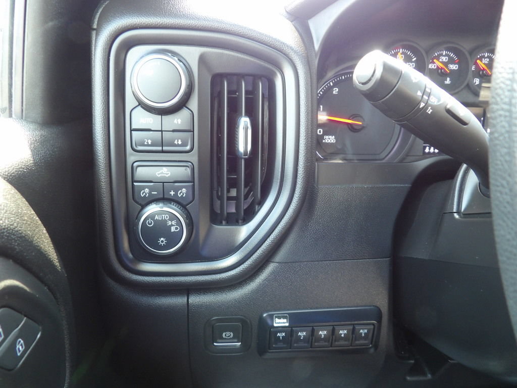 Used 2024 Chevrolet Silverado 3500 W/T w/ Snow Plow Prep Package AWD/4WD image 19