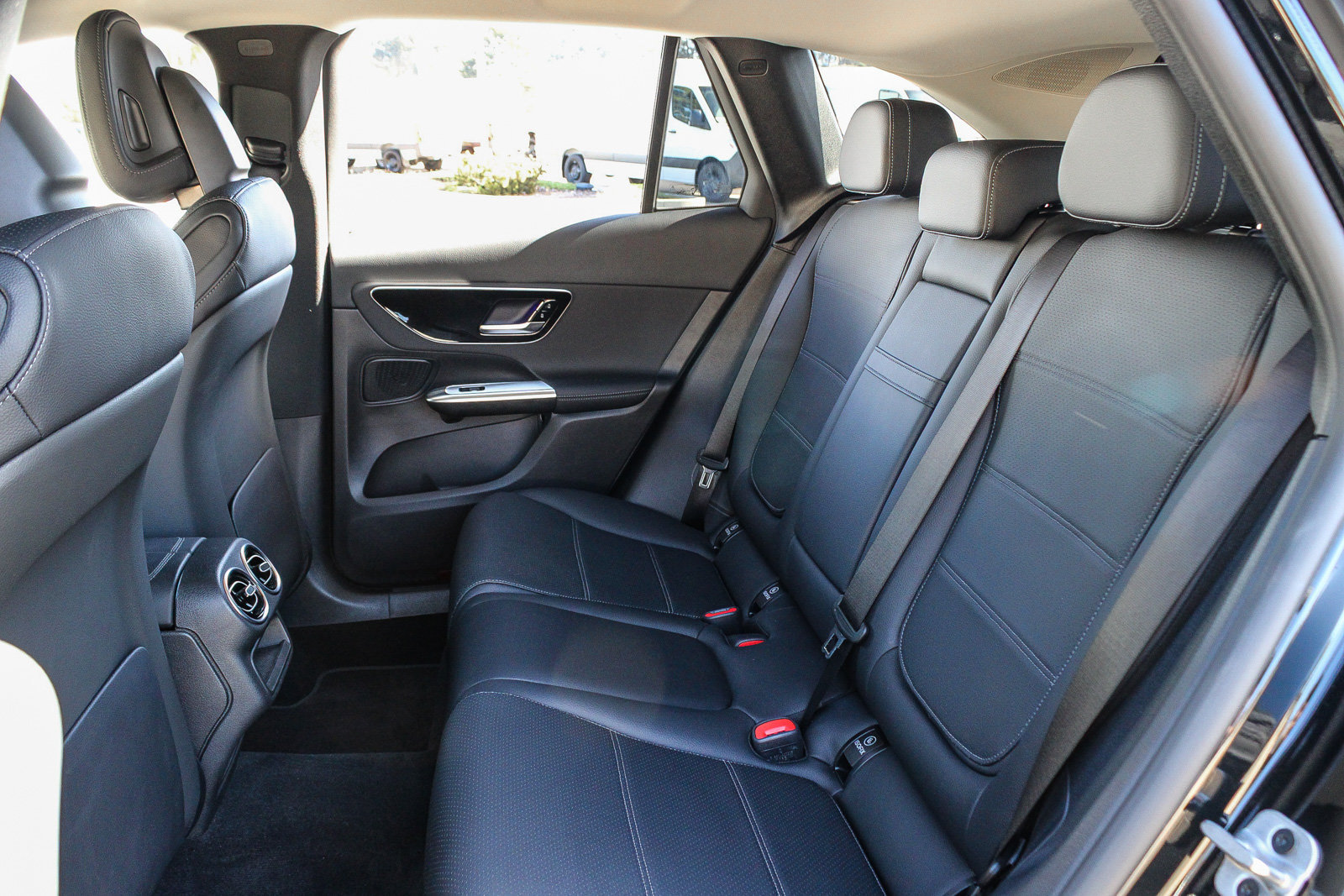 Certified 2025 Mercedes-Benz GLC 350e 4MATIC image 18