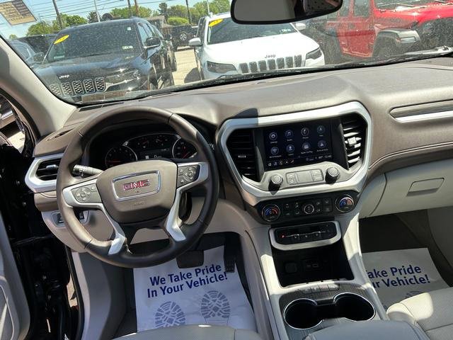 Used 2023 GMC Acadia SLT image 16