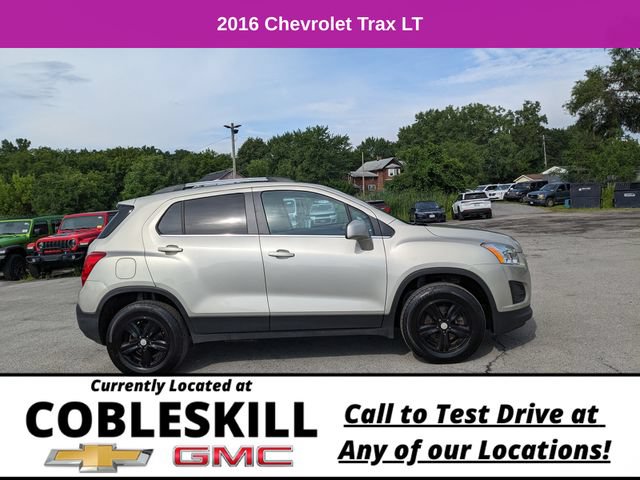 Used 2016 Chevrolet Trax LT w/ LT Convenience Package AWD/4WD image 2