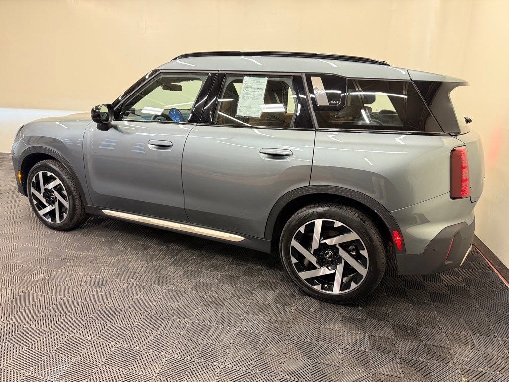 Used 2025 MINI Cooper Countryman S image 2