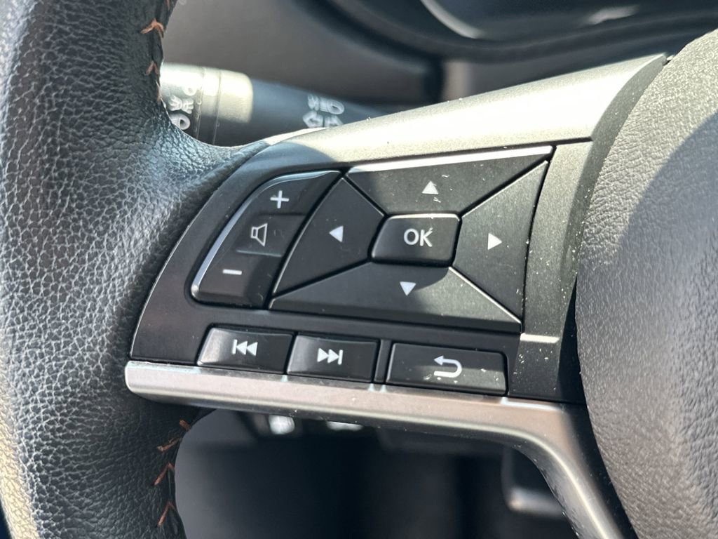 Used 2023 Nissan Versa SR w/ Trunk Package image 26