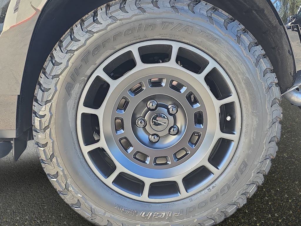 New 2026 Land Rover Defender 110 V8 image 34