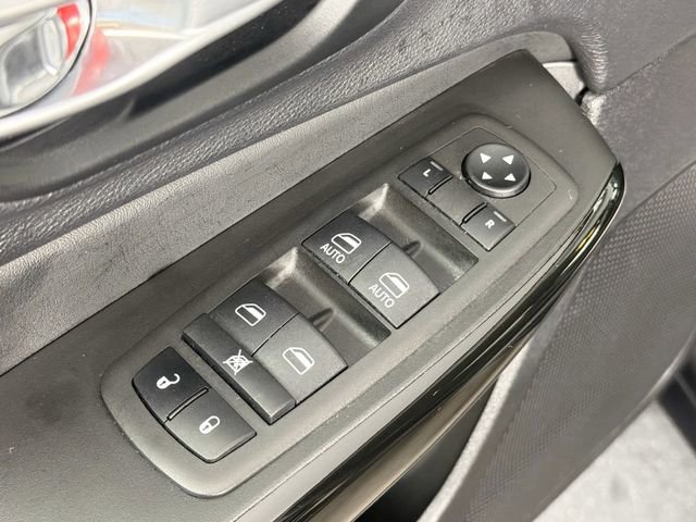 Used 2023 Jeep Cherokee Altitude Lux AWD/4WD image 18