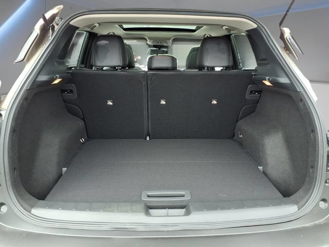 Used 2026 Nissan Kicks SR w/ SR Premium Package FWD image 10