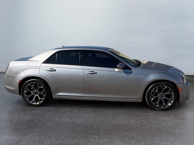 Used 2015 Chrysler 300 S image 6