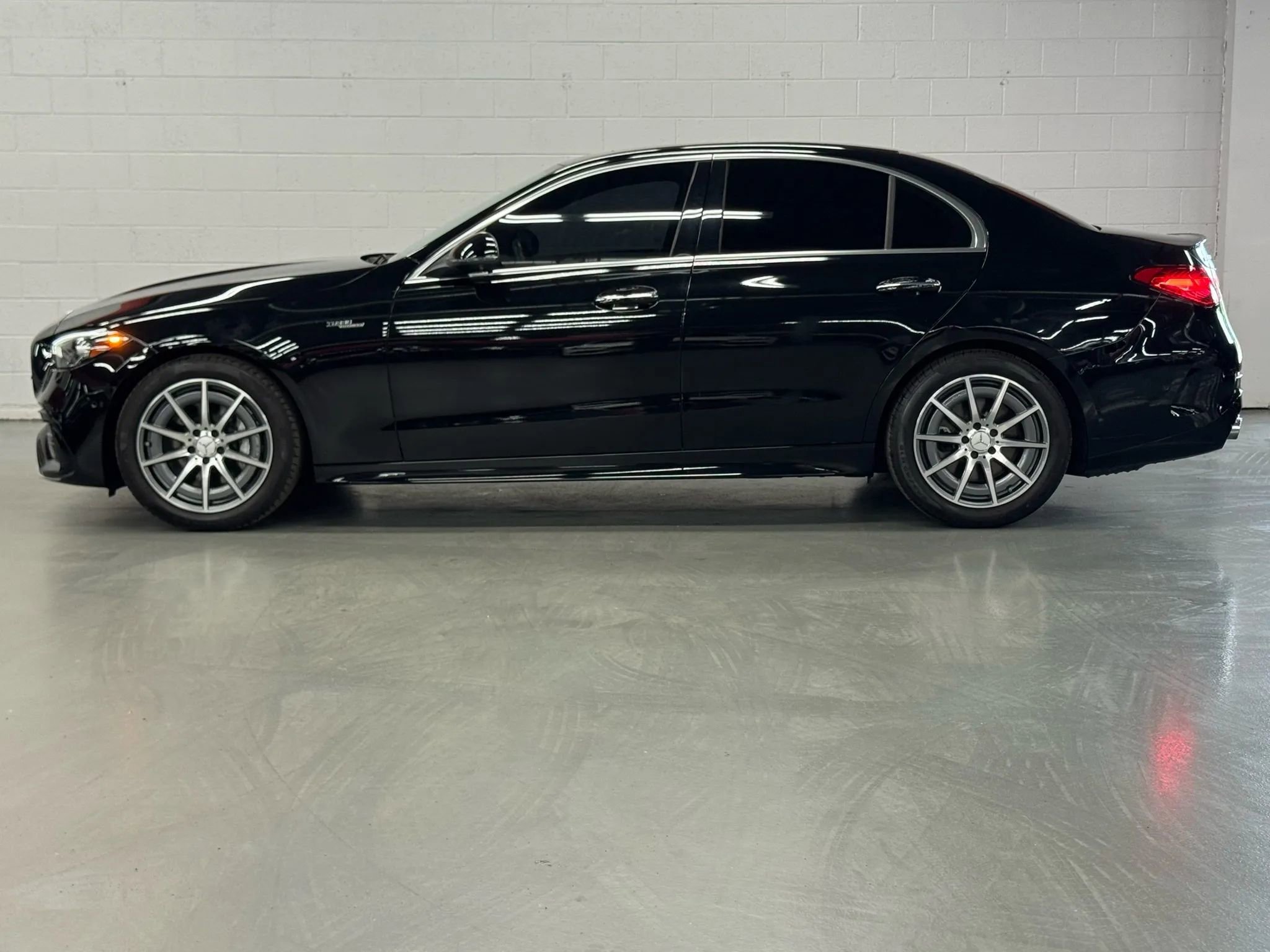 Used 2023 Mercedes-Benz C 43 AMG 4MATIC Sedan image 3