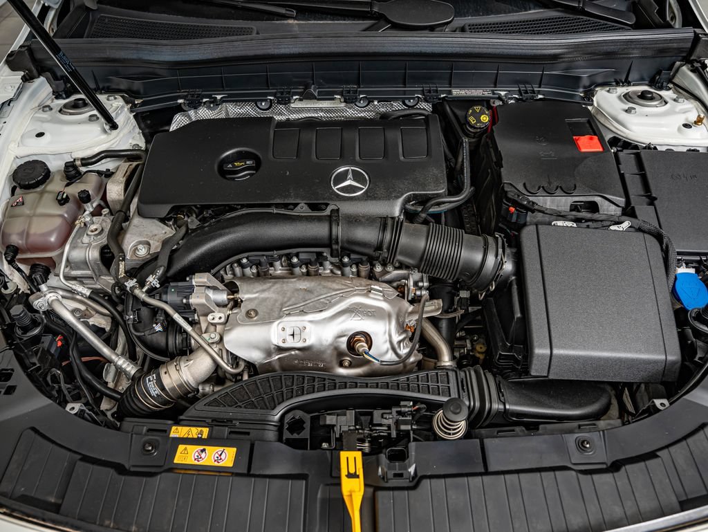 Used 2023 Mercedes-Benz GLB 250 4MATIC image 41