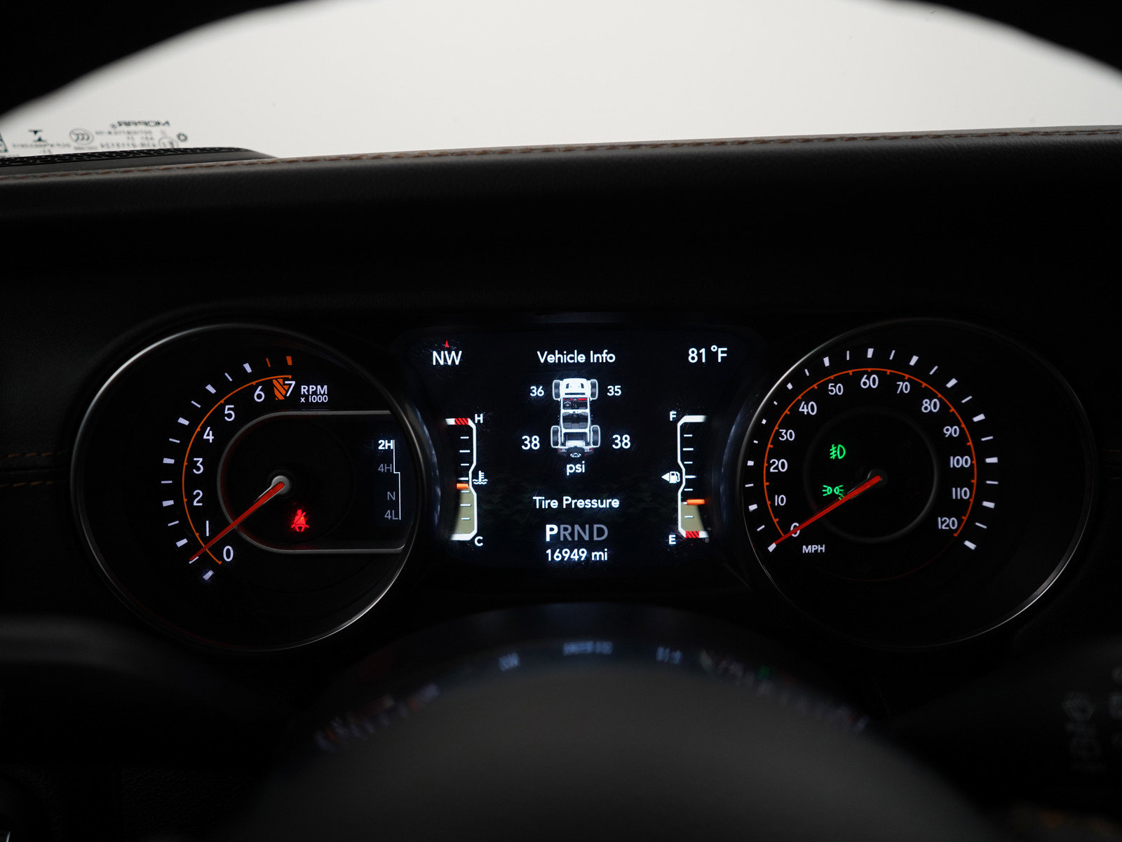 Used 2021 Jeep Wrangler Unlimited Sahara AWD/4WD image 26