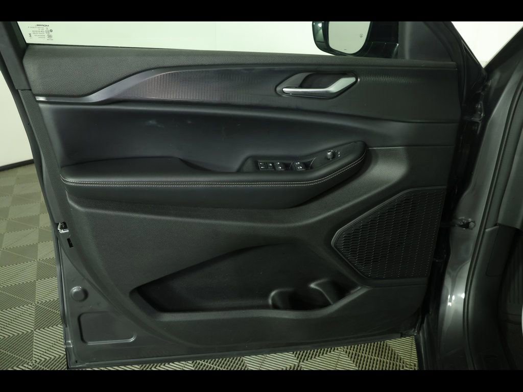 Used 2023 Jeep Grand Cherokee Altitude image 20