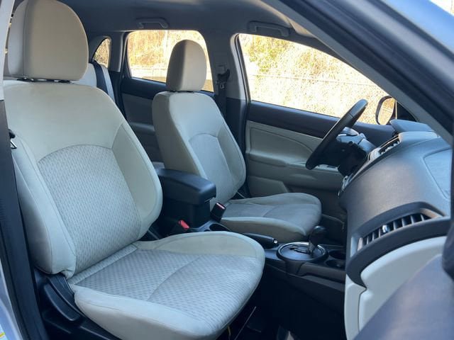 Used 2017 Mitsubishi Outlander Sport LE FWD image 29